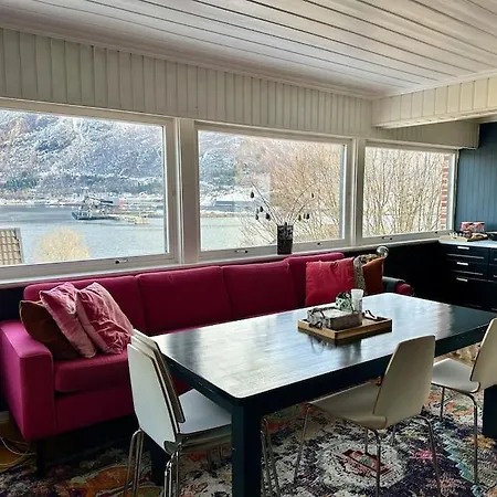 Holiday home Trollhaugen